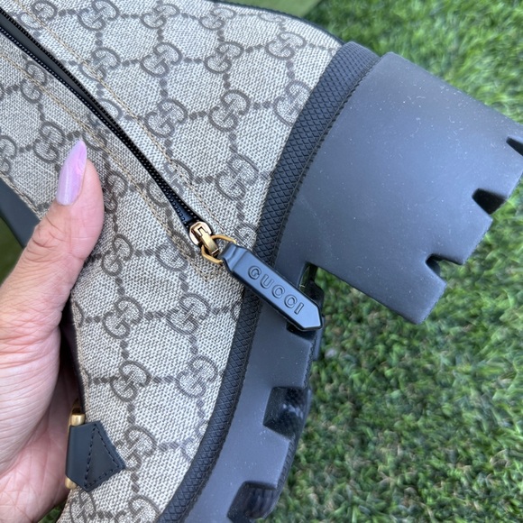 Gucci Women's Black and Tan Boots - Picture 13 of 16